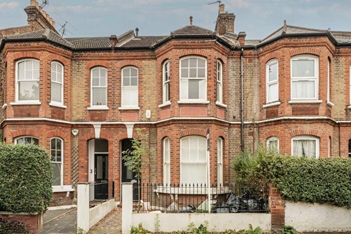 4 Bedroom Property To Rent In Thorncliffe Road, Brixton, SW2