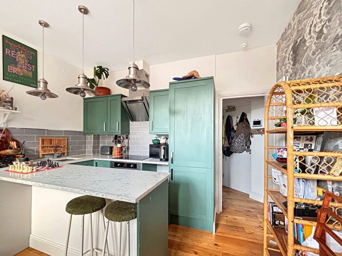 1 Bedroom Flat For Sale In High Street, Wivenhoe, Colchester, CO7