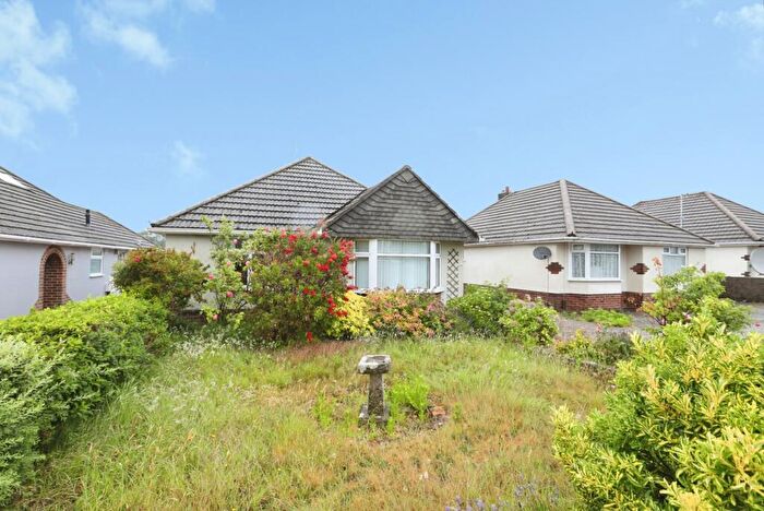3 Bedroom Detached House For Sale In Hythe Road, Poole, Dorset, BH15