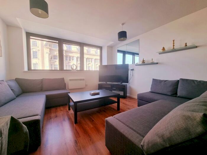2 Bedroom Flat To Rent In Mann Island, Liverpool, L3