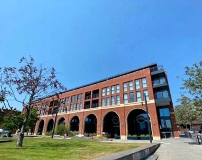 2 Bedroom Flat For Sale In Exchange Street, Aylesbury, HP20