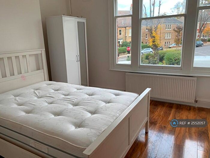 2 Bedroom Flat To Rent In Adelaide Avenue, Brockley, SE4