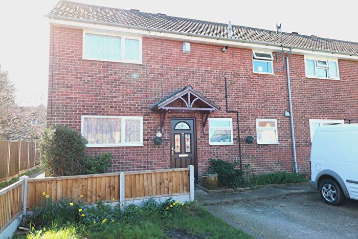 3 Bedroom Property For Sale In Hartford Close, Rayleigh, SS6