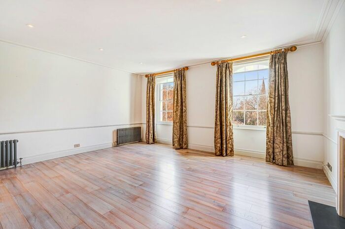 2 Bedroom Flat To Rent In Onslow Square, London, SW7