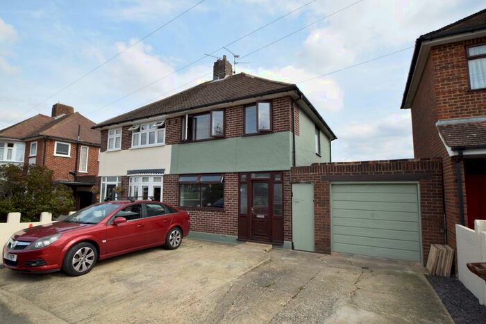 3 Bedroom Semi-Detached House To Rent In Highview Drive, Chatham, Kent, ME5