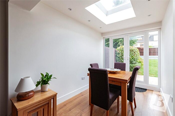 3 Bedroom Bungalow For Sale In Derby Avenue, Upminster, RM14