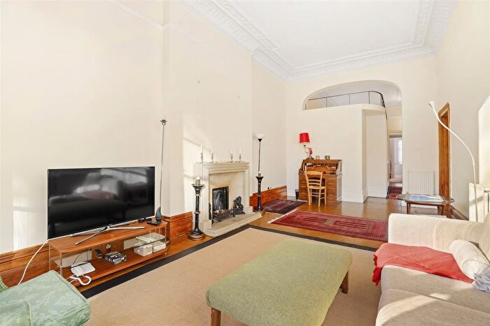 2 Bedroom Flat For Sale In Cornwall Gardens, London, SW7