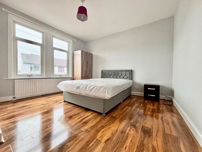 Studio To Rent In St. Johns Road, Gillingham, ME7