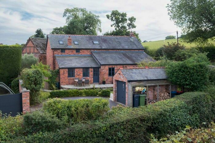 4 Bedroom Barn Conversion For Sale In Beech Lane, Eaton, CW6