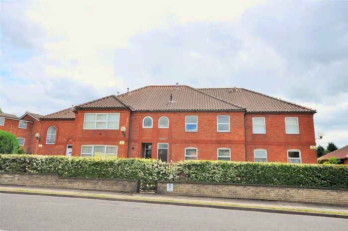 2 Bedroom Flat To Rent In St Maurices House, Heworth Green, York, YO31