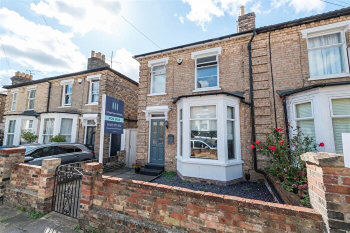 3 Bedroom Semi-Detached House For Sale In Alpe Street, Ipswich, IP1