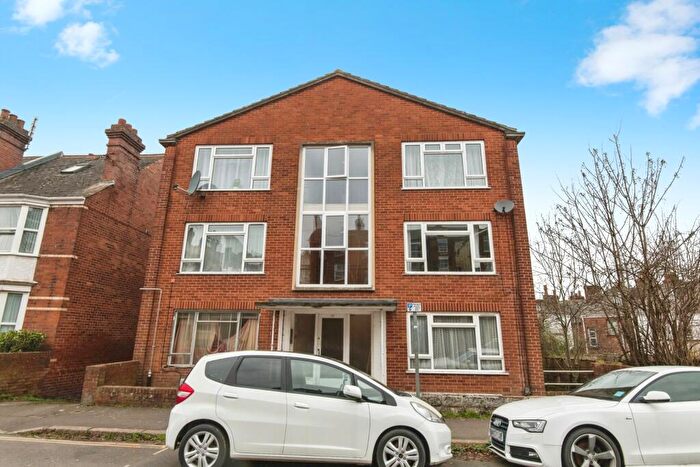 2 Bedroom Flat For Sale In Well Street, Exeter, Devon, EX4