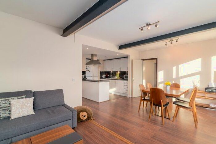 2 Bedroom Flat To Rent In Channelsea Road, London, E15