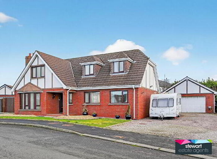 5 Bedroom Detached Chalets For Sale In Kensington Manor, Dollingstown, BT66