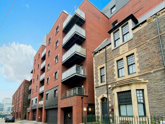 2 Bedroom Flat To Rent In Trade Street, Butetown, Cardiff, CF10