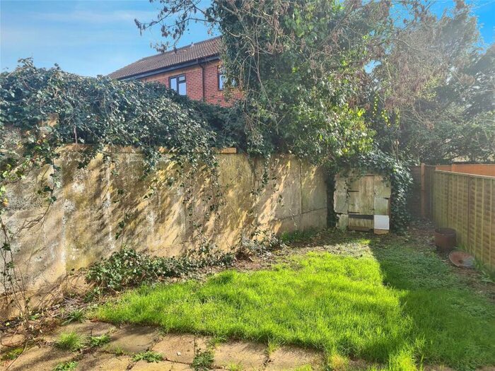 3 Bedroom End Of Terrace House To Rent In Kent Road, Southampton, Hampshire, SO17