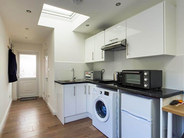 Studio To Rent In Restons Crescent, Eltham Kent, SE9