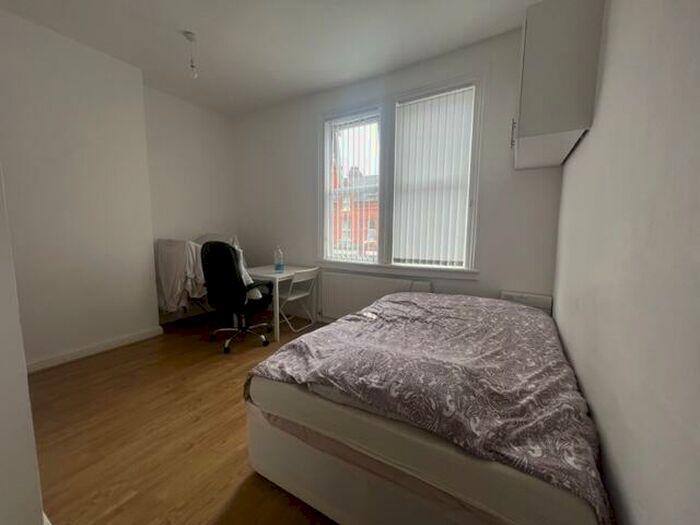 1 Bedroom Flat To Rent In Carlyle Road, Birmingham, B16