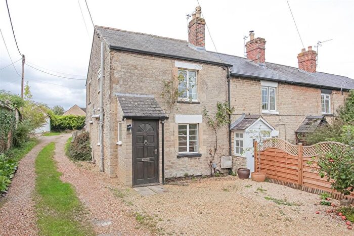 2 Bedroom Cottage To Rent In High Street, Kidlington, OX5