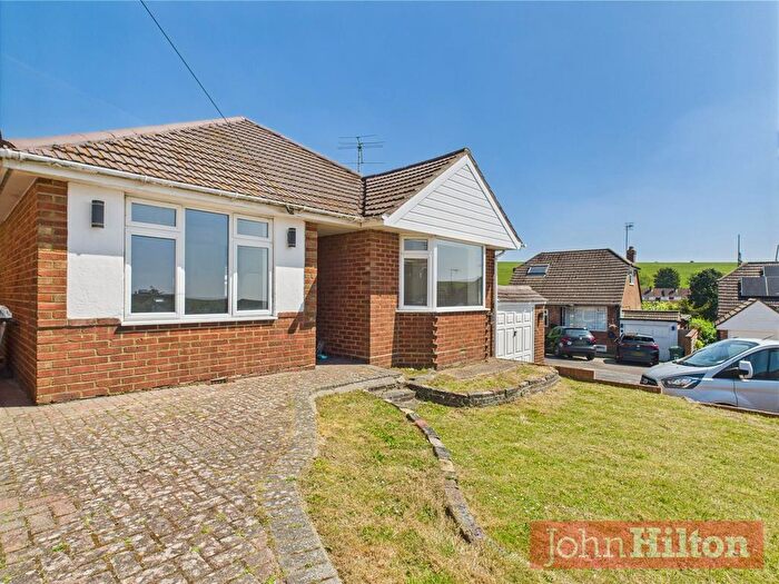 2 Bedroom Property To Rent In Burnham Close, Brighton, BN2