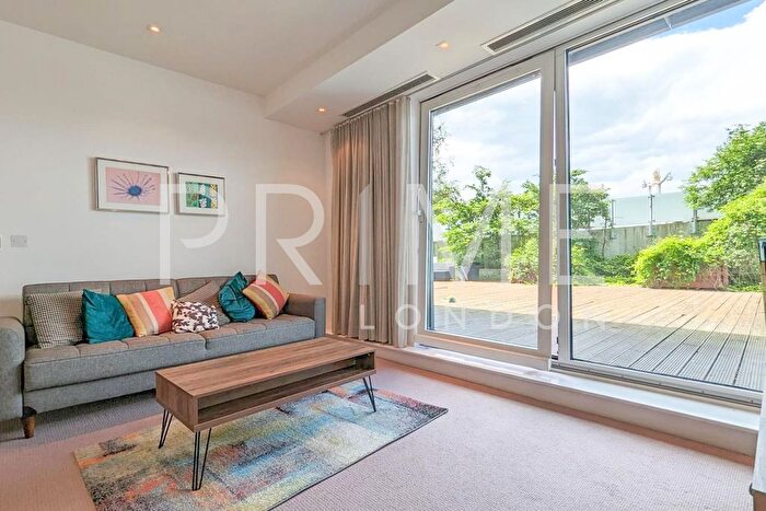 2 Bedroom Flat To Rent In Centurion Building, Queenstown Road, Chelsea Bridge Wharf, SW11