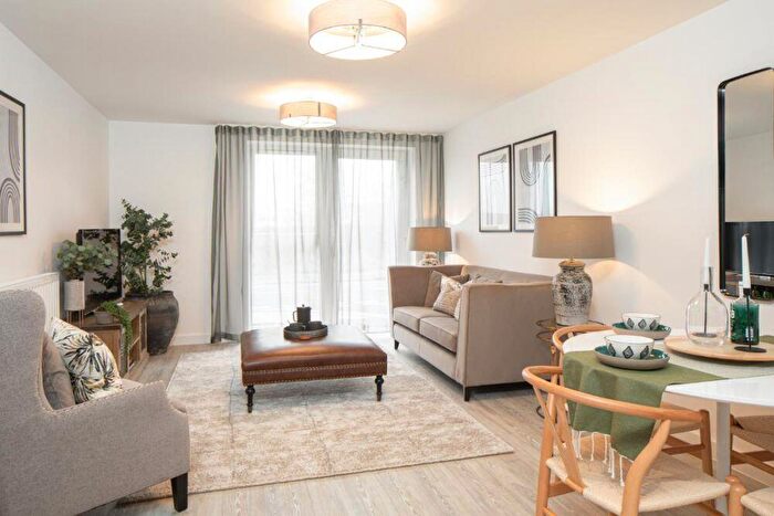 1 Bedroom Apartment For Sale In John Thornycroft Road, Southampton, Hampshire, SO19