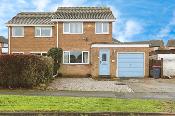 3 Bedroom Semi Detached House For Sale In Thirlmere Drive, North Anston, Sheffield, S25