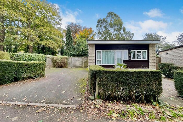 1 Bedroom Detached Bungalow For Sale In Cleeve Park, Chapel Cleeve, Minehead, TA24