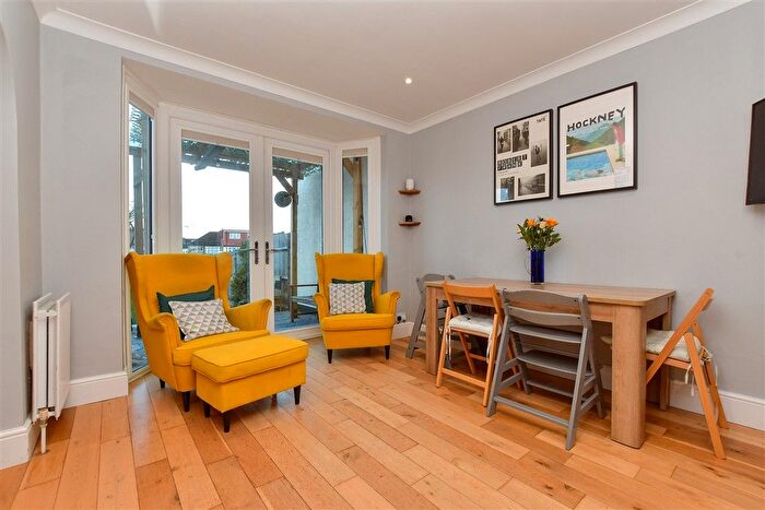 3 Bedroom Terraced House For Sale In Brocks Drive, Sutton, Surrey, SM3