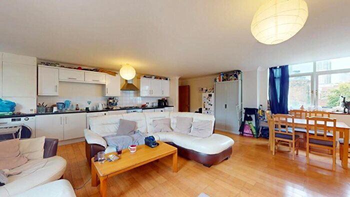 2 Bedroom Apartment To Rent In Laugan Walk, London, SE17