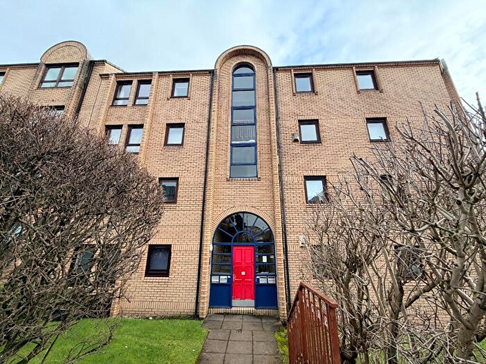 3 Bedroom Flat To Rent In Yorkhill Street, Yorkhill, Glasgow, G3