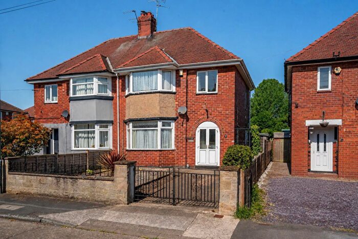 3 Bedroom Semi-Detached House For Sale In St. Lukes Grove, York, YO30