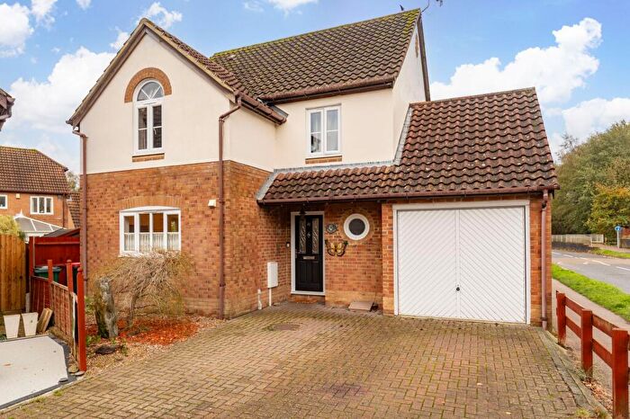 4 Bedroom Detached House For Sale In Marshall Road, Maidenbower, RH10