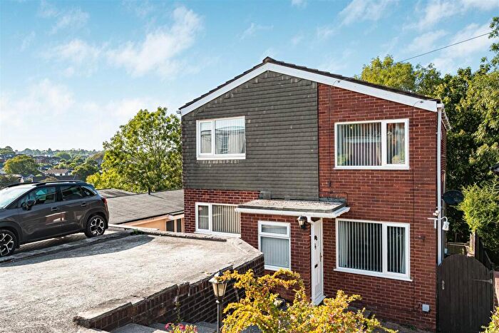 3 Bedroom Detached House For Sale In Coates Road, Broadfields, Exeter, EX2