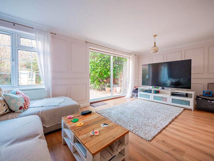 4 Bedroom Detached House For Sale In Glebelands, Benfleet, SS7