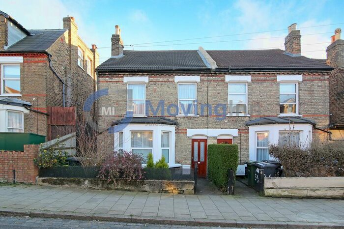 Studio To Rent In Angles Road, Streatham, SW16