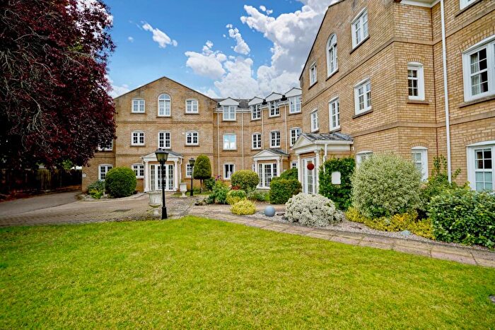 2 Bedroom Apartment For Sale In Stukeley Park, Chestnut Grove, Great Stukeley, Huntingdon, Cambridgeshire, PE28