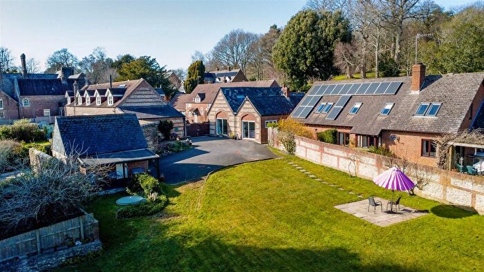 4 Bedroom End Of Terrace House For Sale In Tincleton, Dorchester, DT2