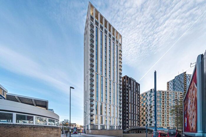 2 Bedroom Flat For Sale In River Mill One, Lewisham, London, SE13