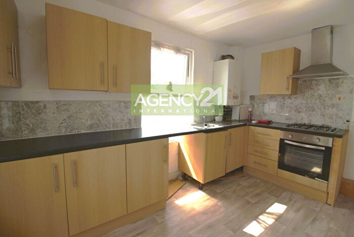 1 Bedroom Flat To Rent In Sheringham Avenue, Manor Park, E12