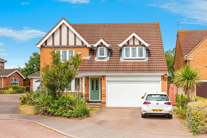 4 Bedroom Detached House For Sale In Middle Greeve, Wootton, Northampton, NN4