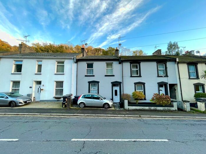 3 Bedroom Terraced House To Rent In Lymington Road, Torquay, TQ1