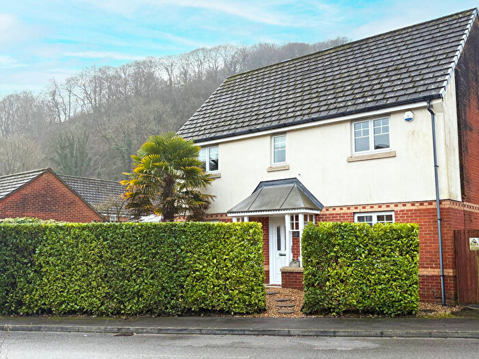4 Bedroom Detached House For Sale In Ffordd Yr Afon, Gwaelod-y-garth, Cardiff, CF15