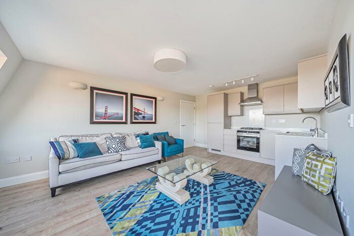 2 Bedroom Apartment To Rent In Stanmore, Harrow, HA7