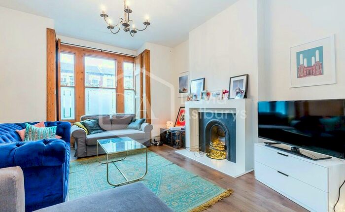 4 Bedroom End Of Terrace House To Rent In Hampden Road, Turnpike Lane, London, N8