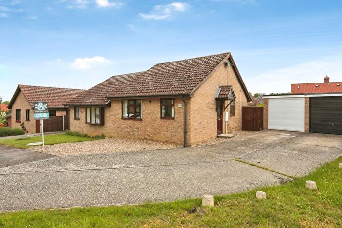 2 Bedroom Semi Detached Bungalow For Sale In Wheatfields, Rickinghall, Diss, IP22
