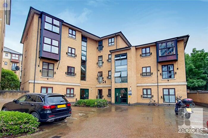 2 Bedroom Flat To Rent In Munnings House, Portsmouth Mews, London, E16
