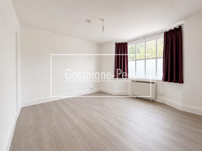 1 Bedroom Flat To Rent In Worplesdon Road, Guildford, GU2