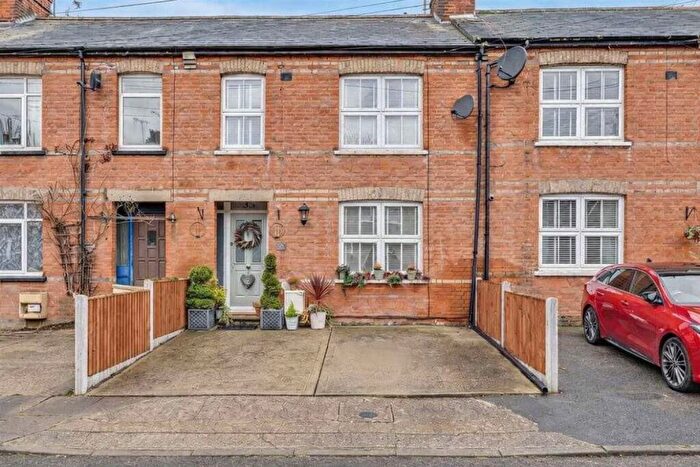 3 Bedroom Terraced House For Sale In Henry Road, Chelmsford, CM1