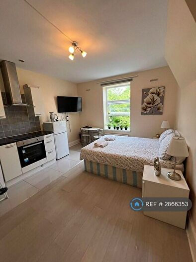 Studio To Rent In Buckley Road, London, NW6